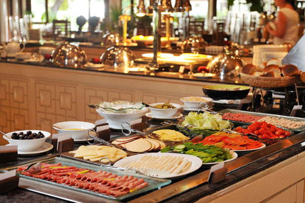 Breakfast-buffet