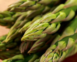 Spaghetti alla Carbonara - asparagus tips