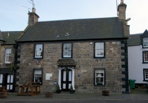 outlander series locations falkland hotel