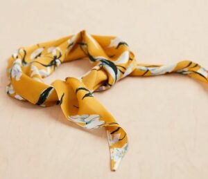 Banana Republic Print Diamond Neckerchief