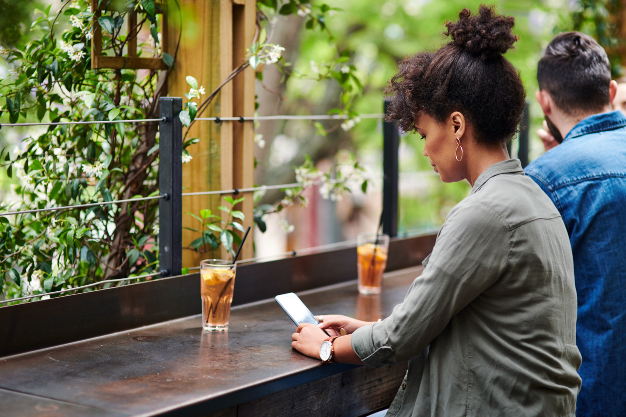 What to expect dating on Tinder