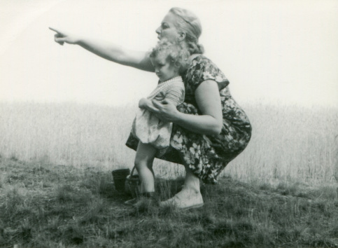 Vintage photo of mother and daughter