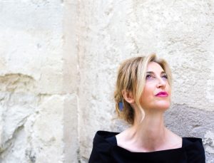 How to solve turkey wattle droopy neck - women over 50