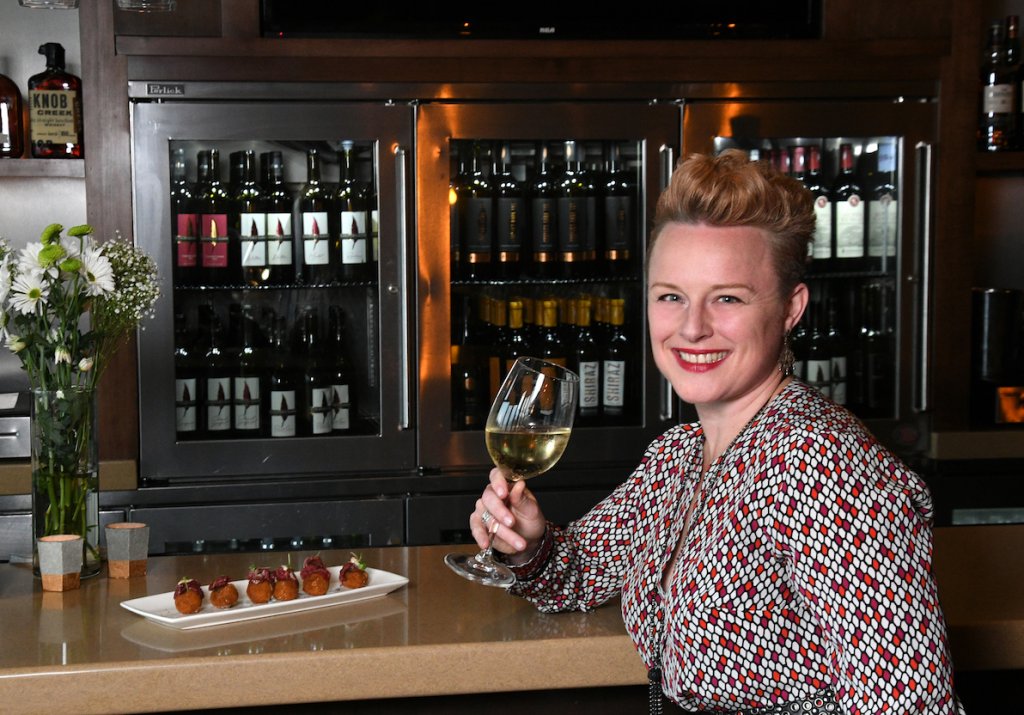 Emily Wines, Master Sommelier
