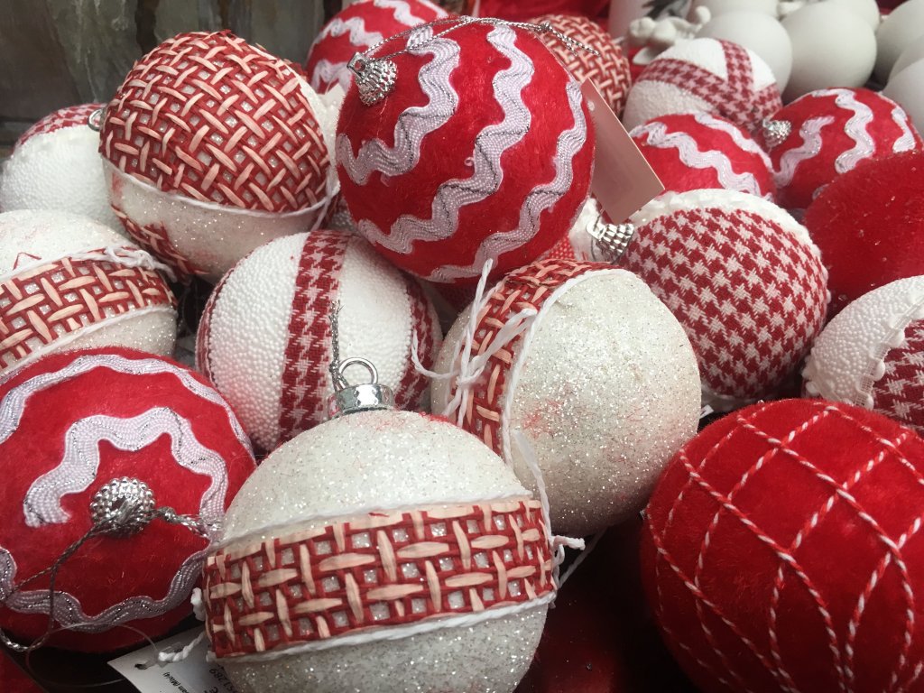 ChristmasBalls1