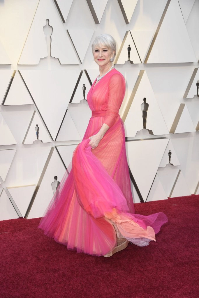 RedCarpet-Oscars-Dame Helen Mirren in Schiaparelli Haute Couture