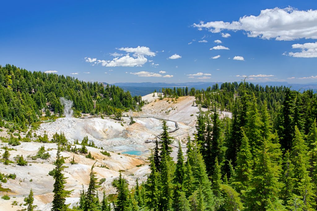 Travel America on a Budget | Photo Lassen Volcanic National Park