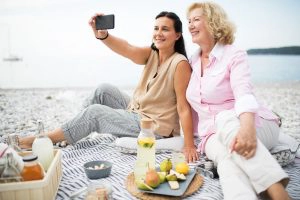 How to Get Rid of Frizzy Hair: Selfie Worthy Summer Hair: Tips on Humidity