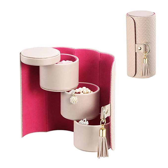  best travel accessories for women Viaggio Small Jewelry Case