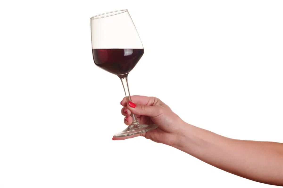 glass of wine; women and alcohol; dry january