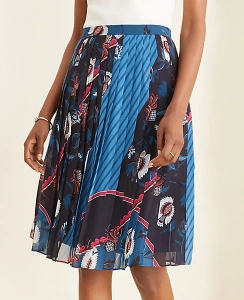 Floral Scarf Print and pleats? Yes please. 