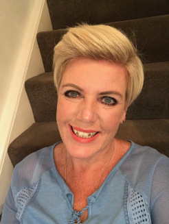 Jo Howell is learning makeup can be fun and everyday in Experience #35.