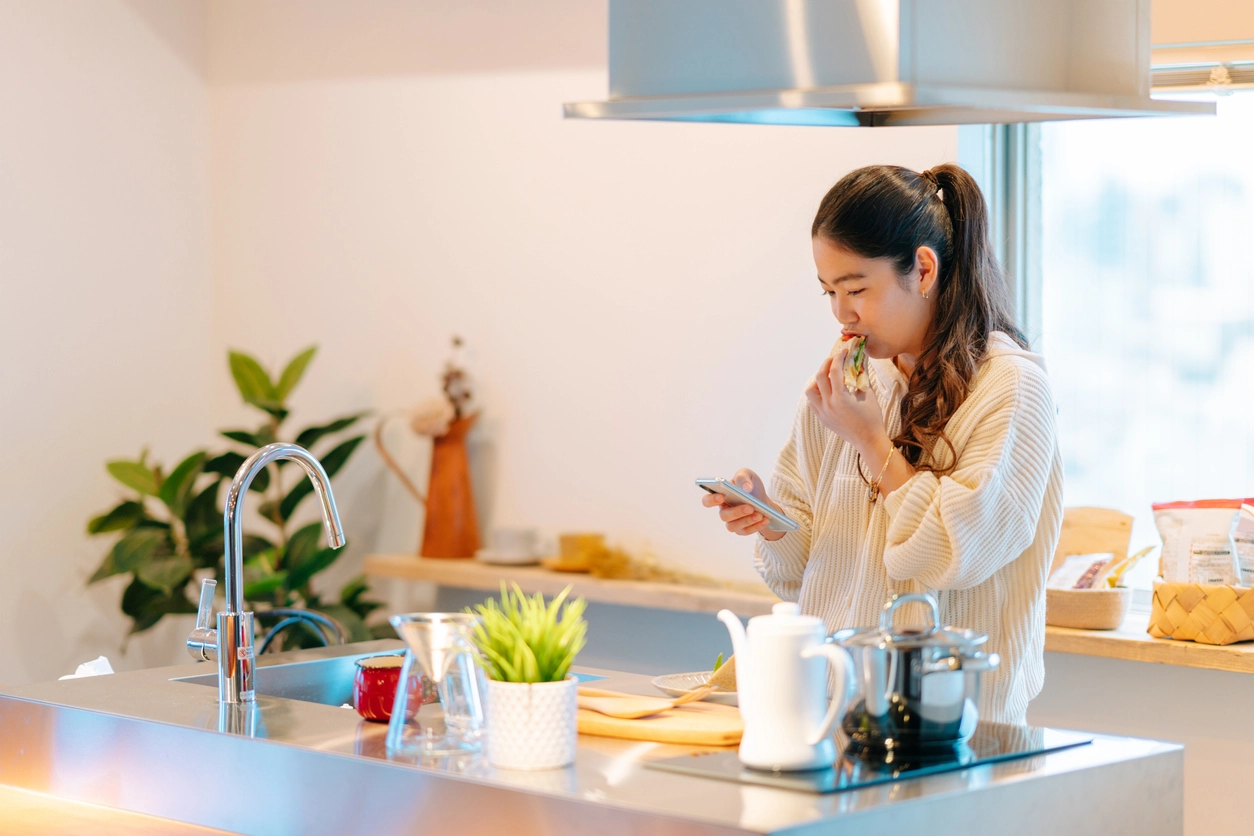 Mindless eating leads to overeating