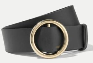 Ceinture en cuir Frame Le Circle dans une garde-robe d'été noire