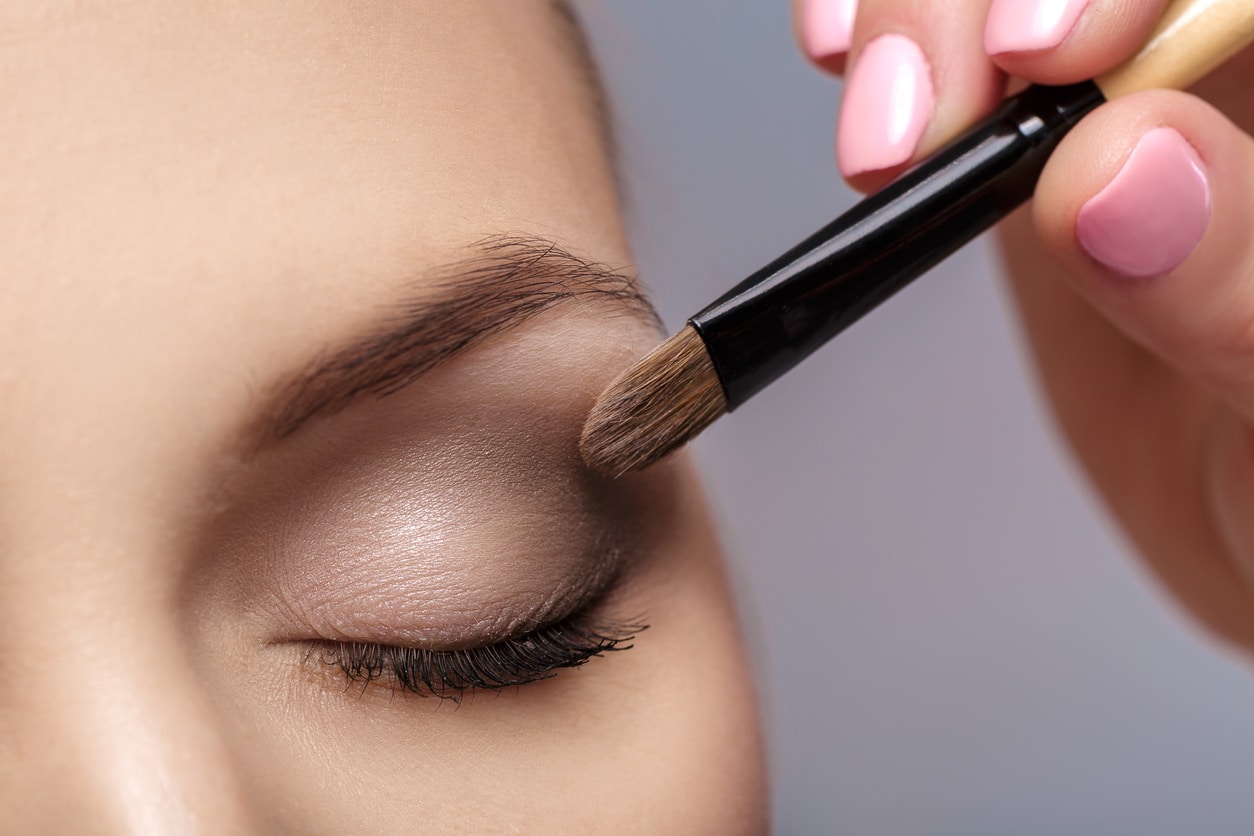 7 Makeup Artist Tips and Tricks You Can Steal