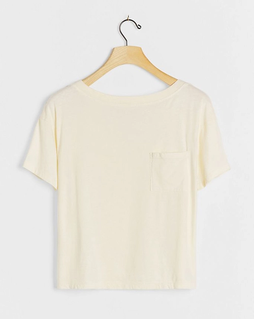 The Prime Woman's Guide to the White Summer Tee | PRIMEWoman.com