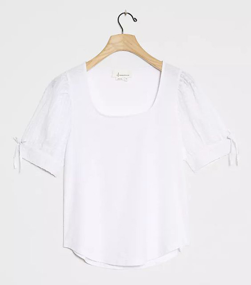 The Prime Woman's Guide to the White Summer Tee | PRIMEWoman.com