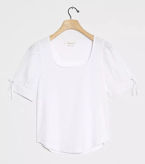The Prime Woman's Guide to the White Summer Tee | PRIMEWoman.com