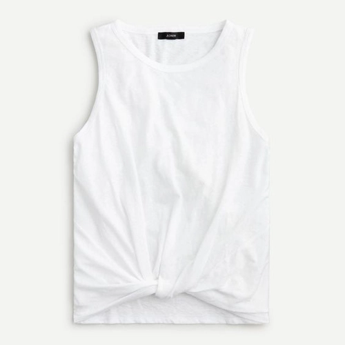 The Prime Woman's Guide to the White Summer Tee | PRIMEWoman.com