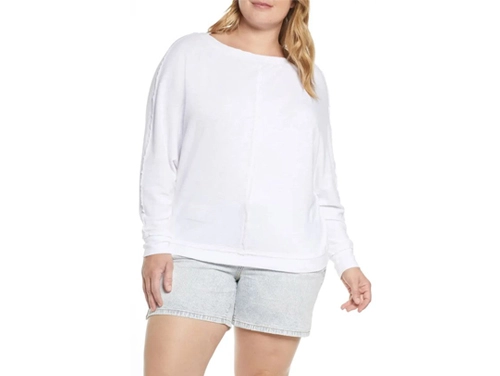 The Prime Woman's Guide to the White Summer Tee | PRIMEWoman.com