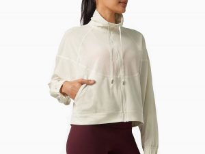 Lightweight Jackets For The "Middle" Season Of Summer And Fall