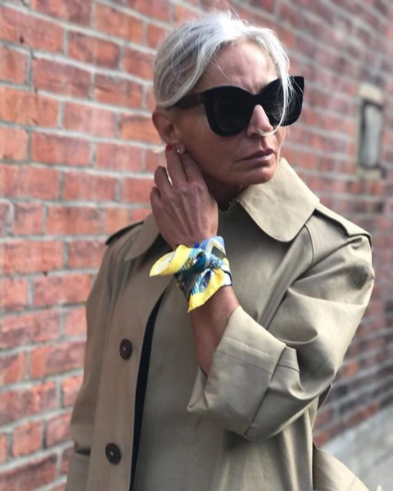 how to style a scarf