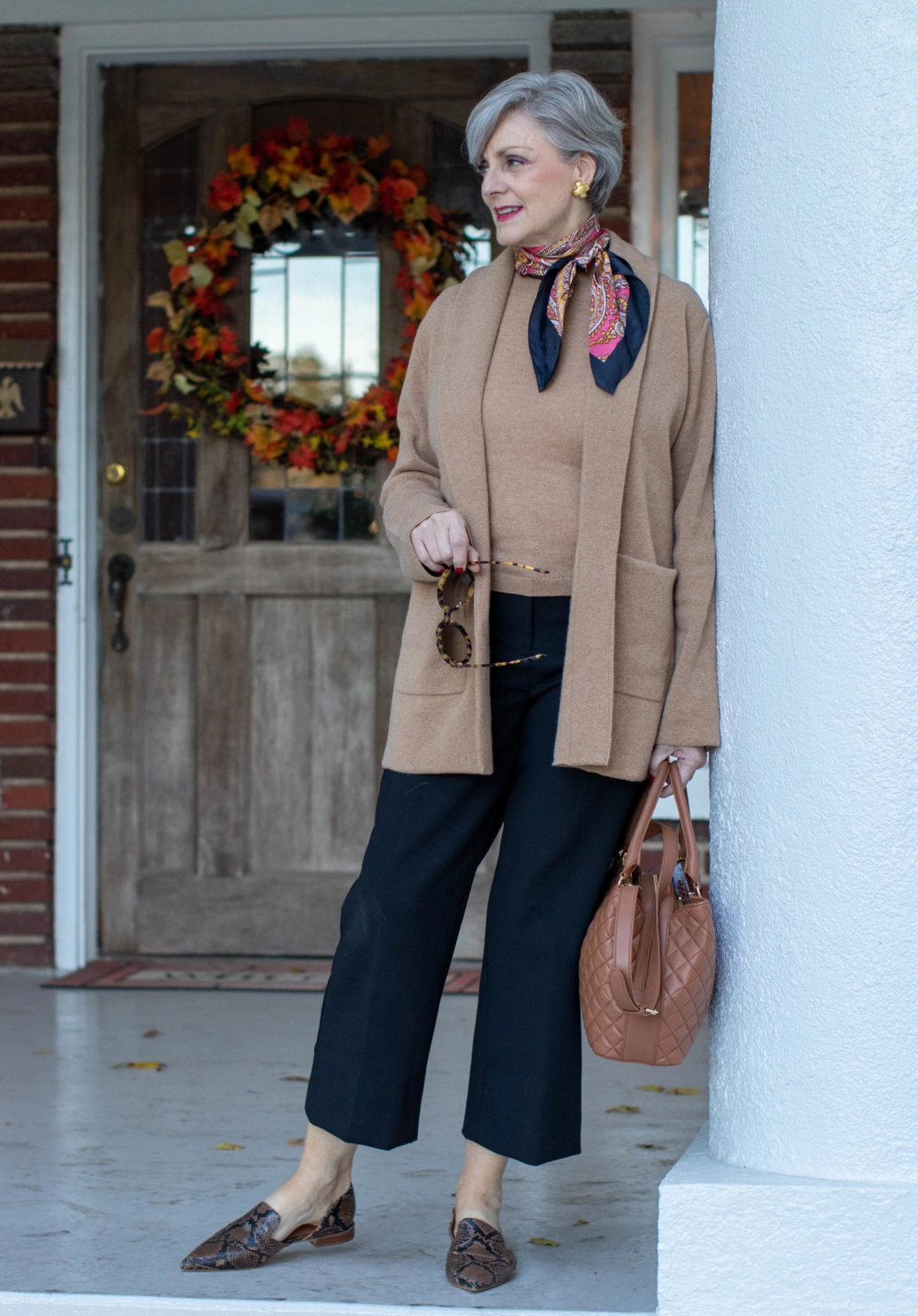 how to style a scarf