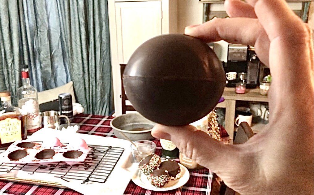 How to make Hot Chocolate Bombs
