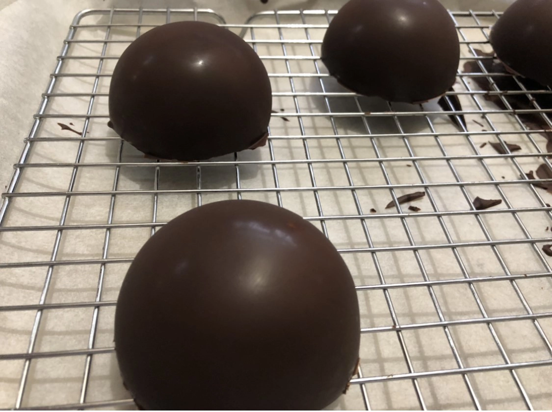DIY Hot Chocolate Bombs