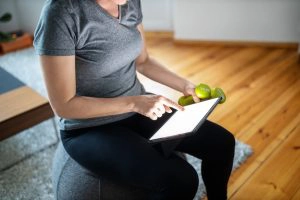 Losing postmenopausal weight