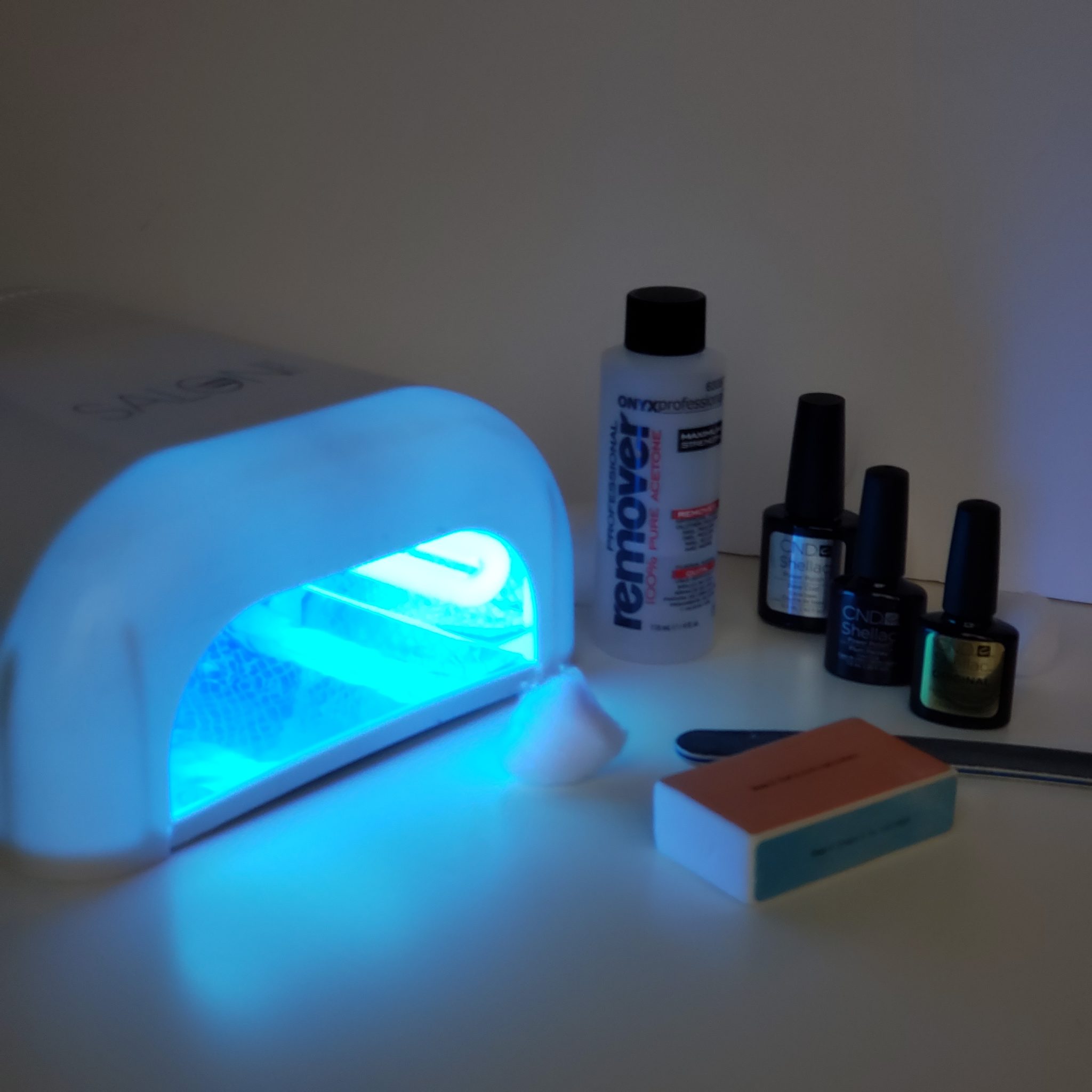 How to do your own gel manicure at home