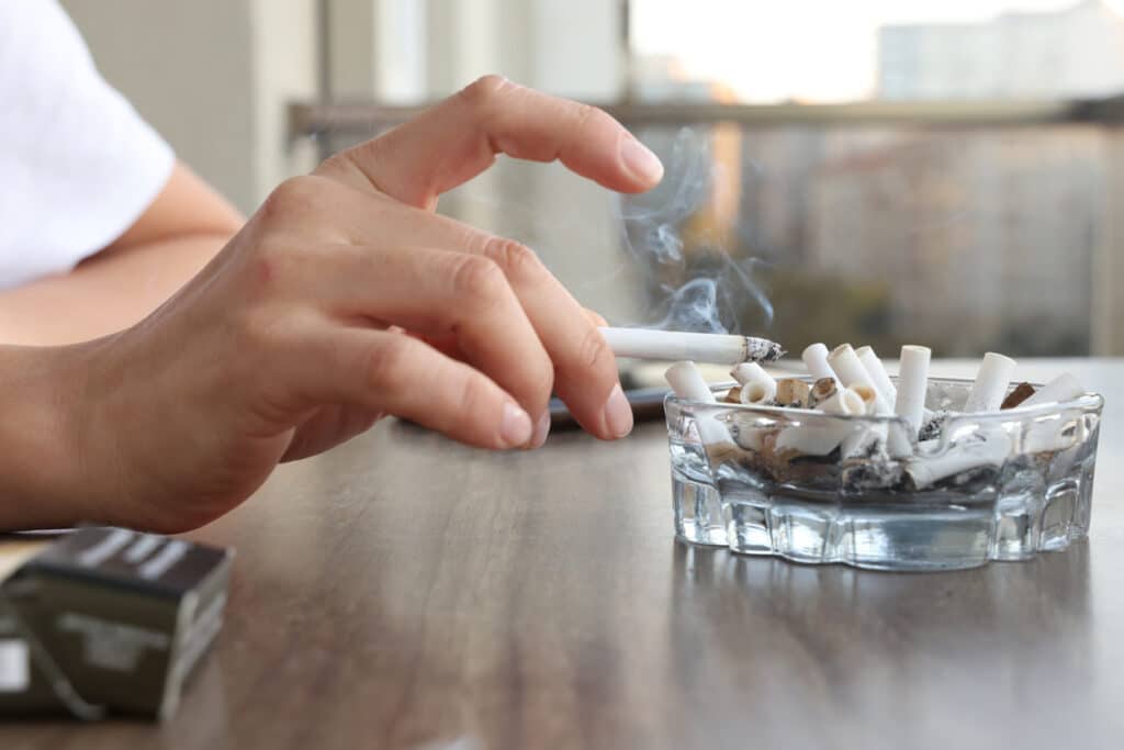 Smoking is unhealthy, quit smoking, cigarettes