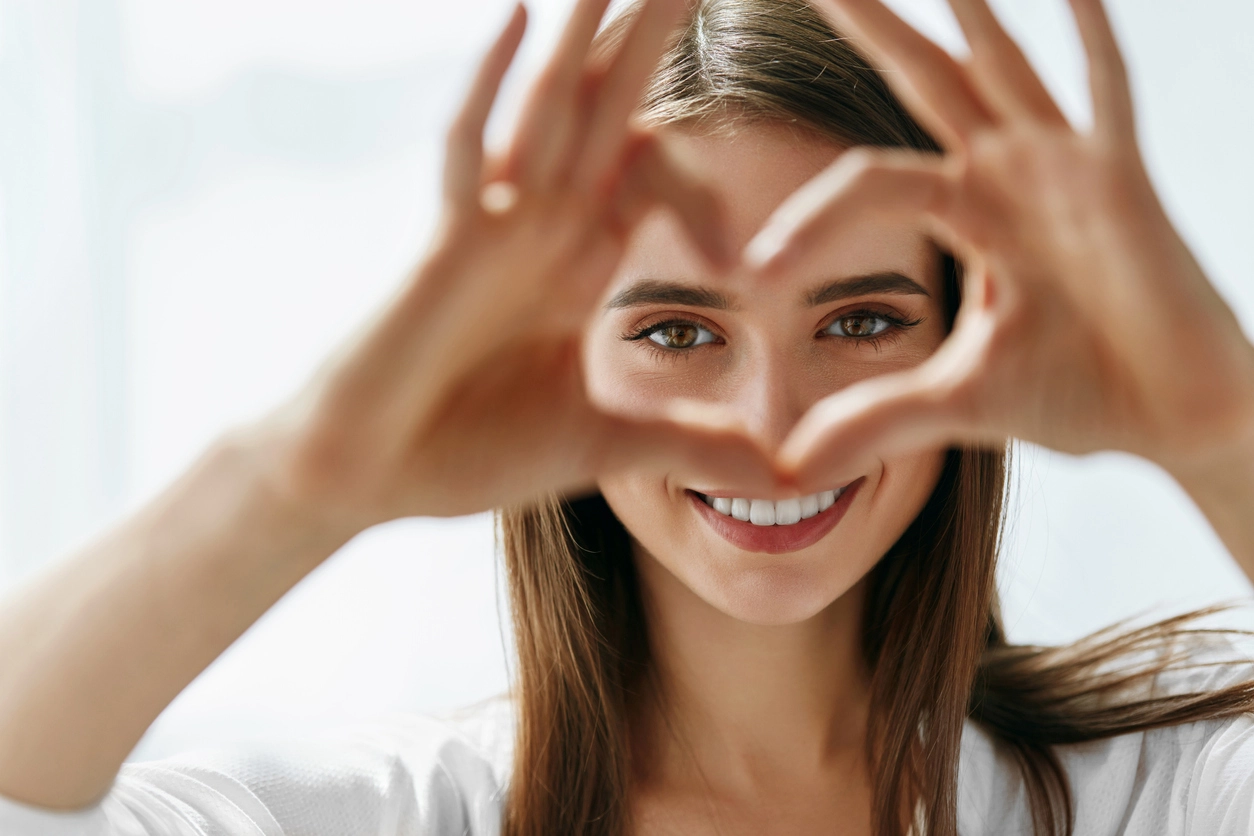 Blepharoplasty fixes droopy eyes to give you a fresh, youthful appearance.