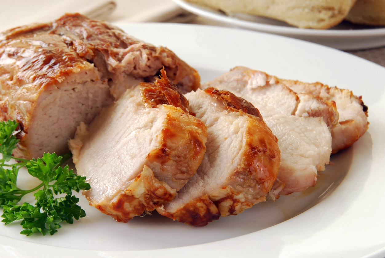 Pork loin with apples and green beans
