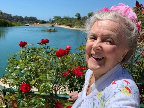 Patricia Bragg is an author and health pioneer