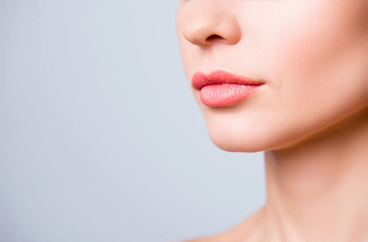 Bullhorn lip lift