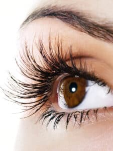 cropped-Lengthening-lashes.jpg