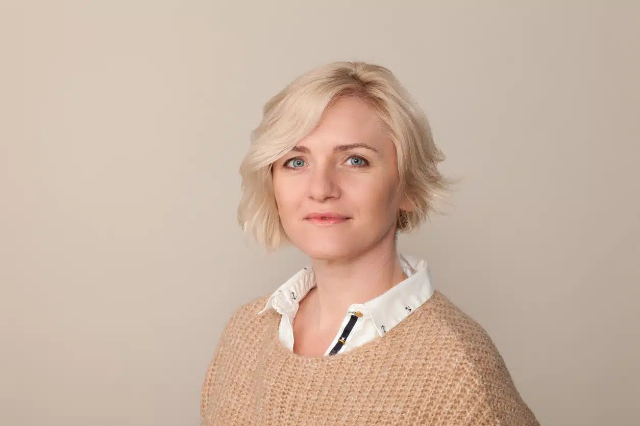 Wavy bob haircuts for a square face