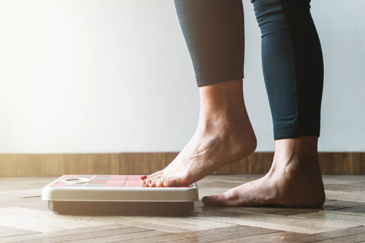 Woman on a scale, diet mistakes that make you look older