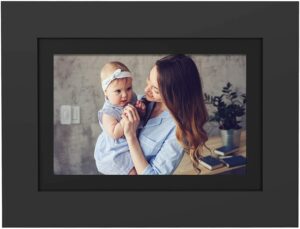 PhotoShare Friends and Family Smart Frame 8 Digital Photo Frame