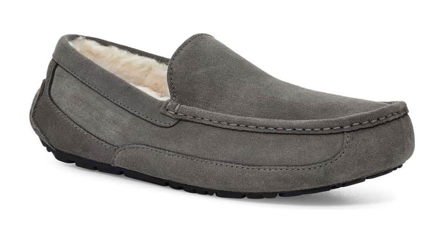 UGG Ascot Slipper Enlarged