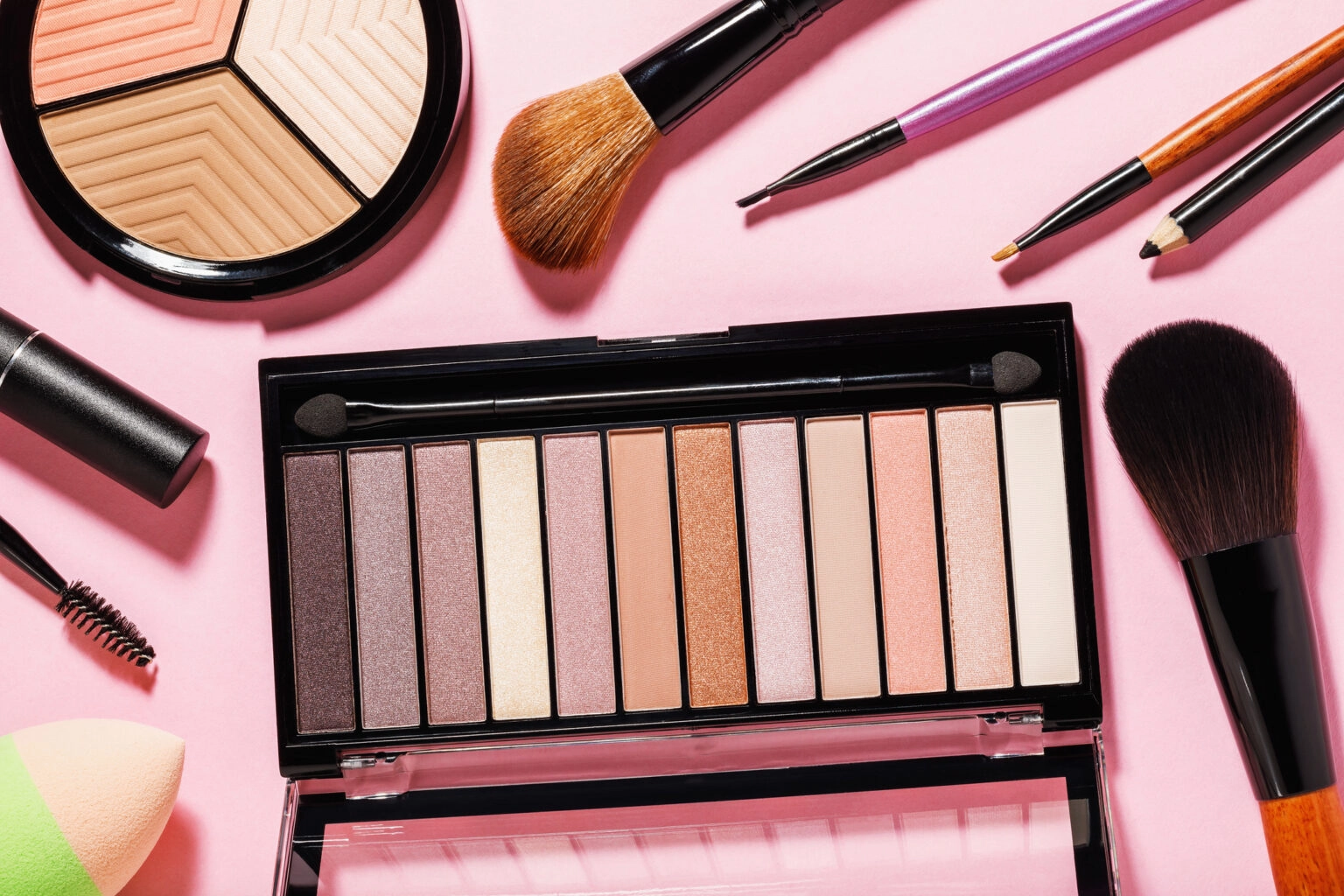 Eye shadow palettes