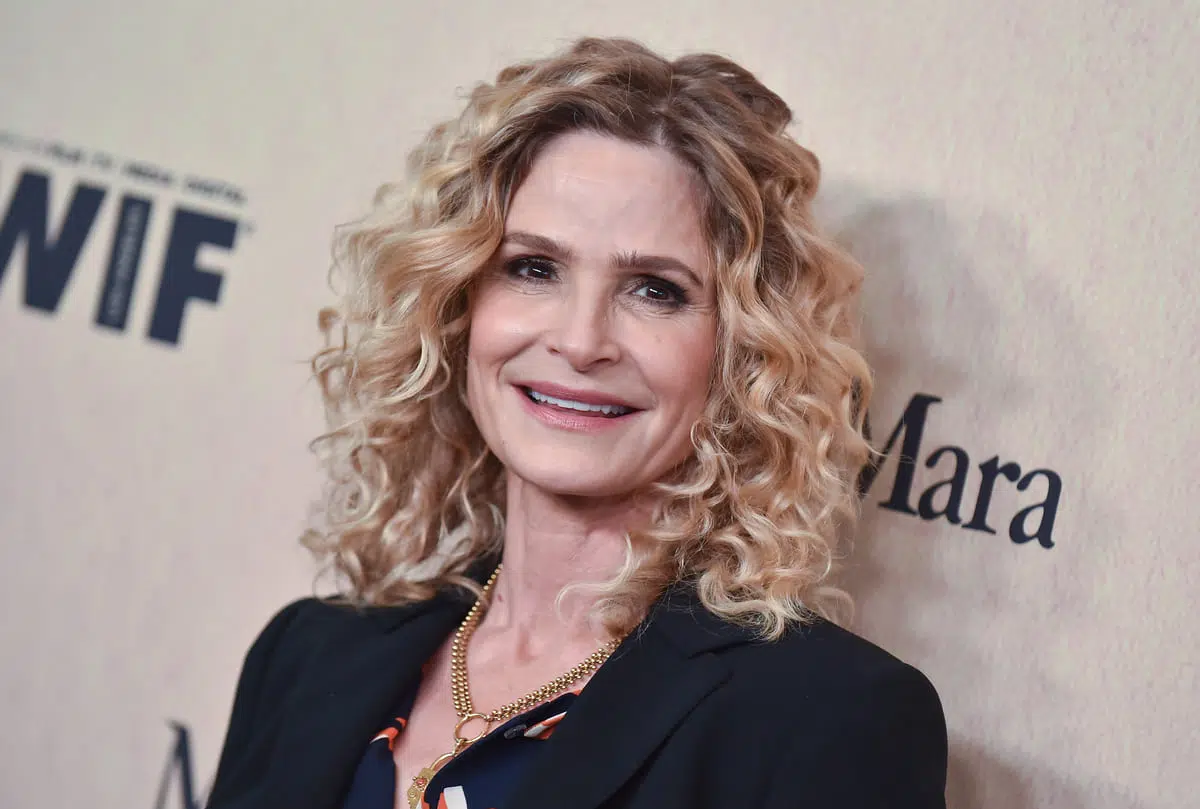 Kyra Sedgwick curly hair