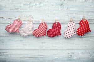 DIY Valentine's Day crafts and cocktail