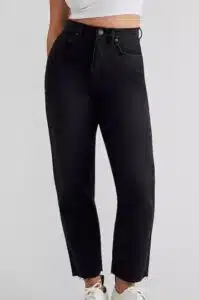 CRVY Georgine Mom Jeans