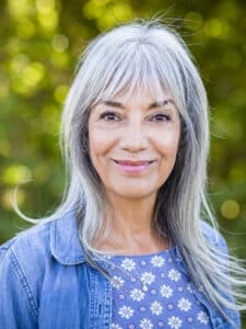 cropped-Woman-with-gray-hair-and-bangs.jpg