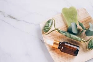 Facial serum for Gua Sha feature