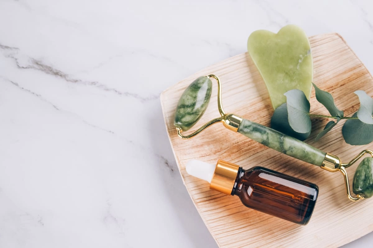 Facial serum for Gua Sha feature