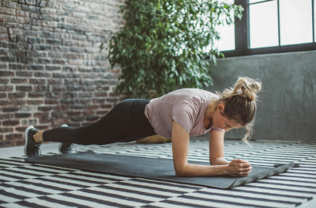 Plank pose to burn belly fat