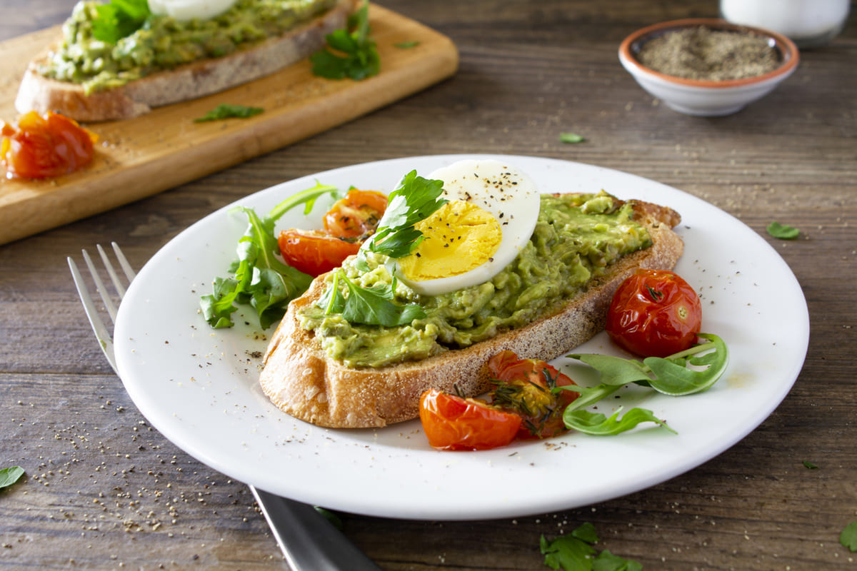 avocado toast for an anti-inflammatory breakfast ideas